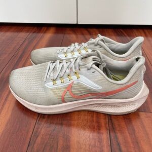 Nike Pegasus 39 Running Shoes